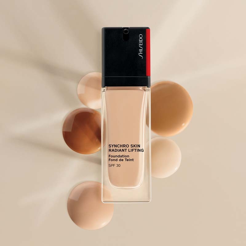 Shiseido Fondotinta Synchro Skin Radiant Lifting Foundation SPF30