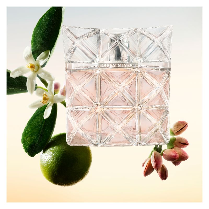 Issey Miyake Lumière D'Issey Eau De Parfum Spray Donna